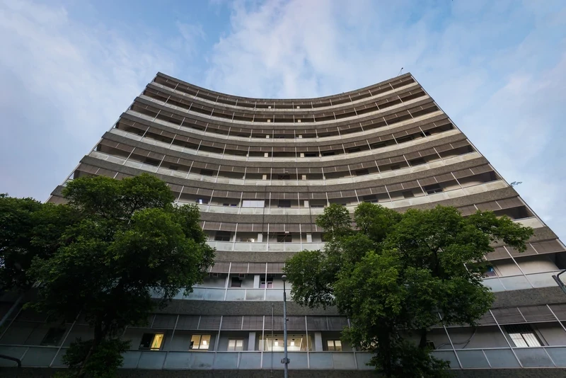 Two Decades and 15,000 Cancer Patients Later, a Clinac® 2300 Retires