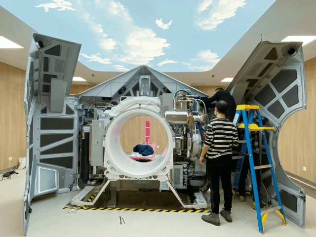 西部首台！西安国际医学中心Halcyon智慧放疗平台正式运行！