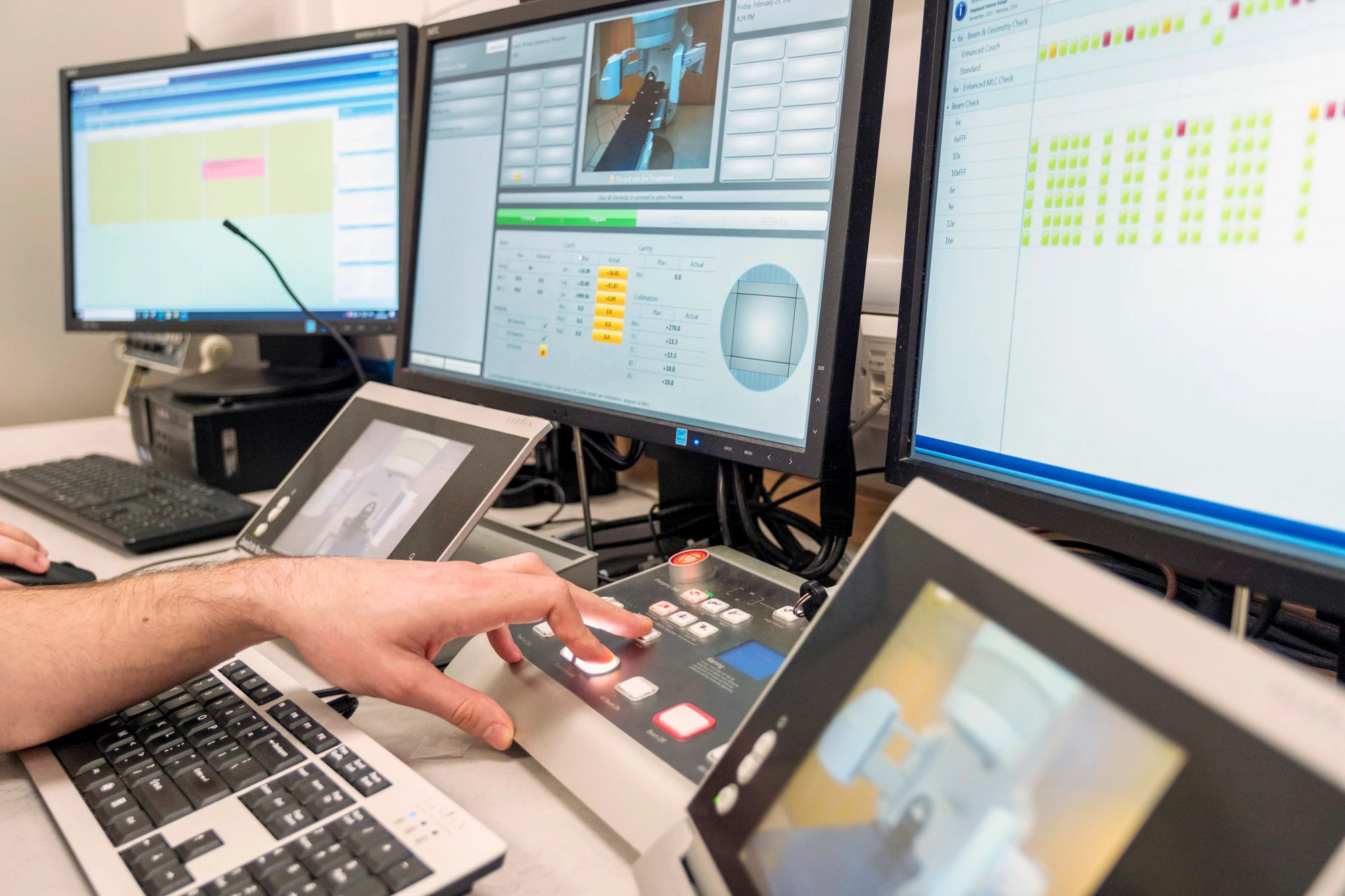 Treatment console screens